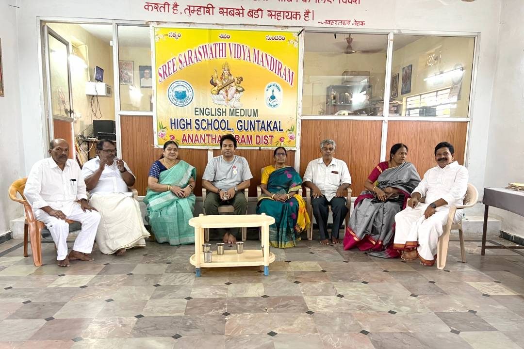 School children at Saraswathi Vidya Mandir, Guntakal