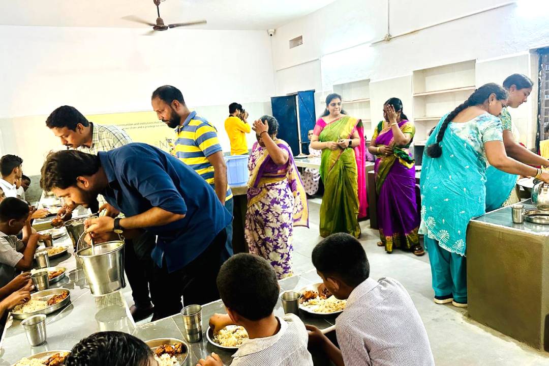 Nigama Foundation serving meals at VMS blind school
